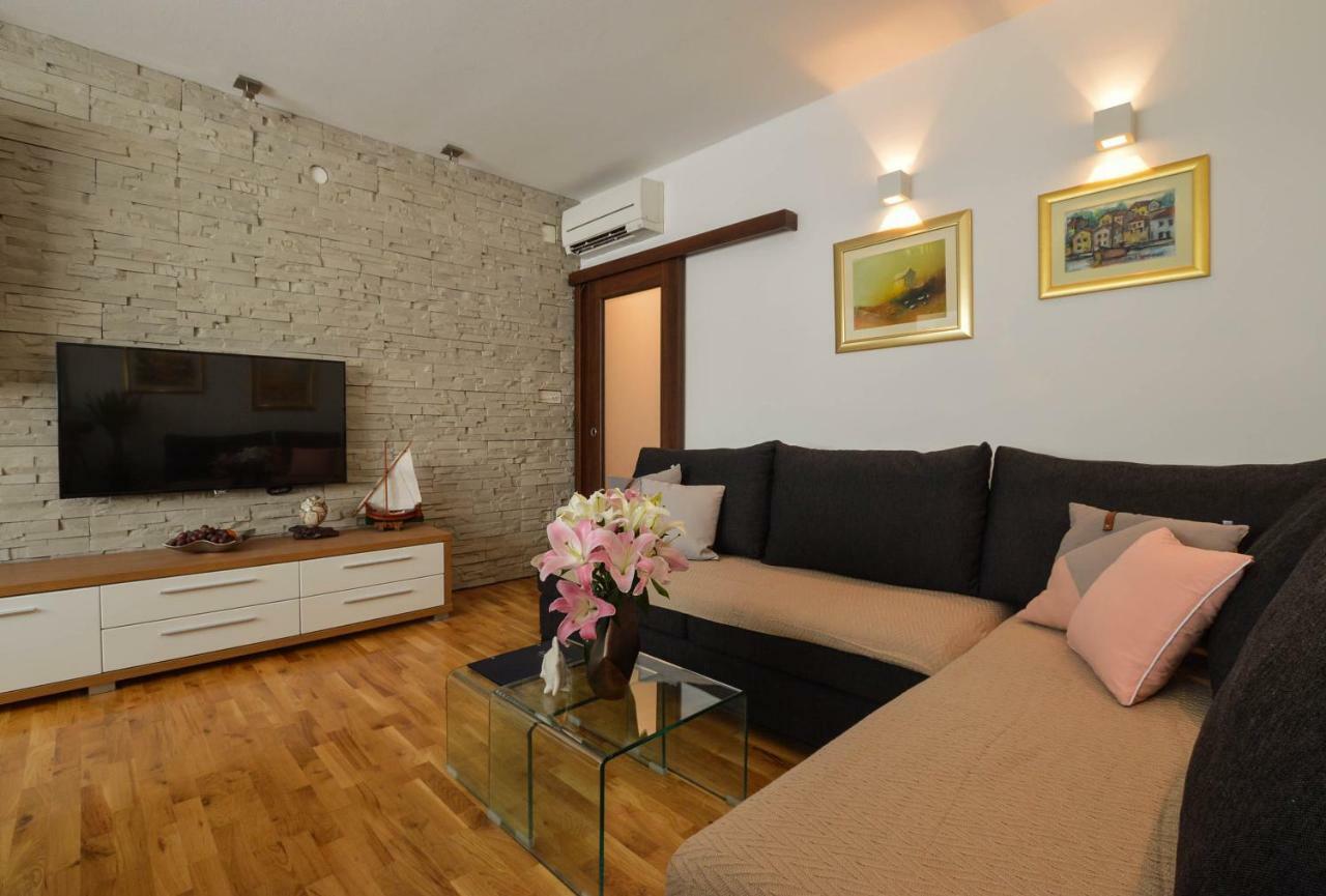 Kolombo Lux Apartment Split Exterior photo